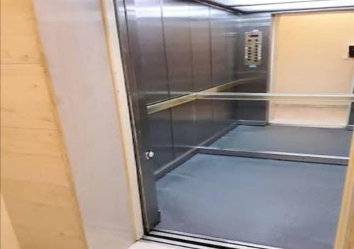 House in the center of Piraeus next to the port and the metro!! Hotel in Pireas