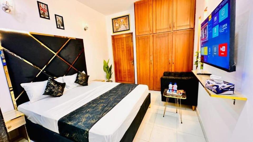 Lahore Guest House 4'9 Hotel in Lahore