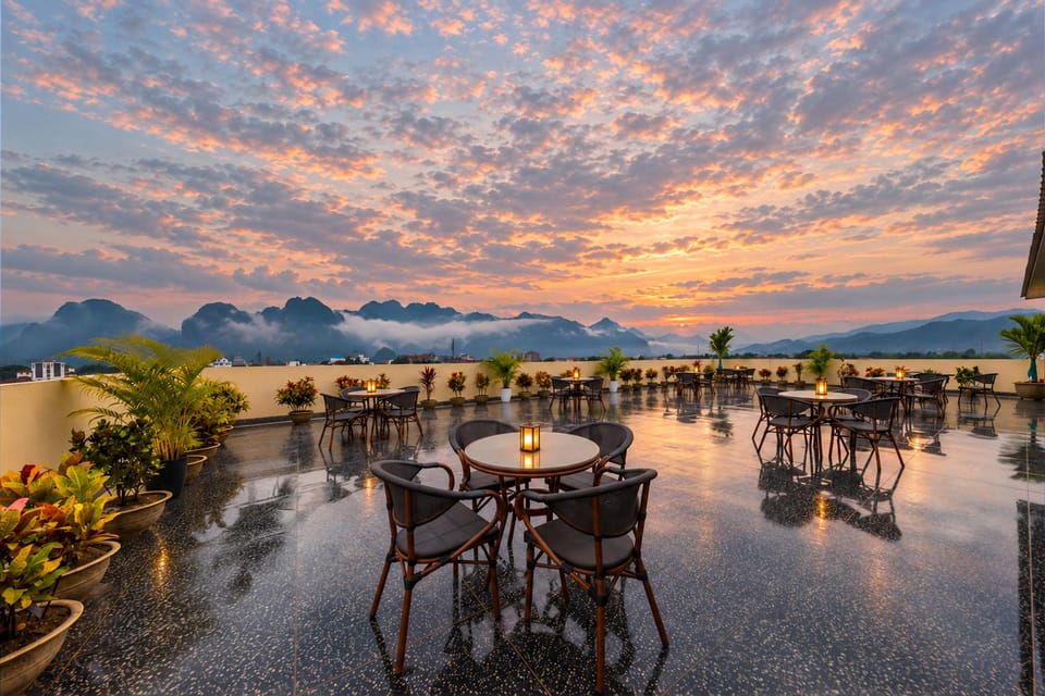 Vangvieng THAVIKUN HOTEL Hotel in Vang Vieng