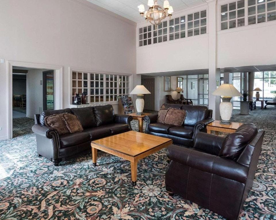 Economy Inn & Suites Hotel in Shreveport