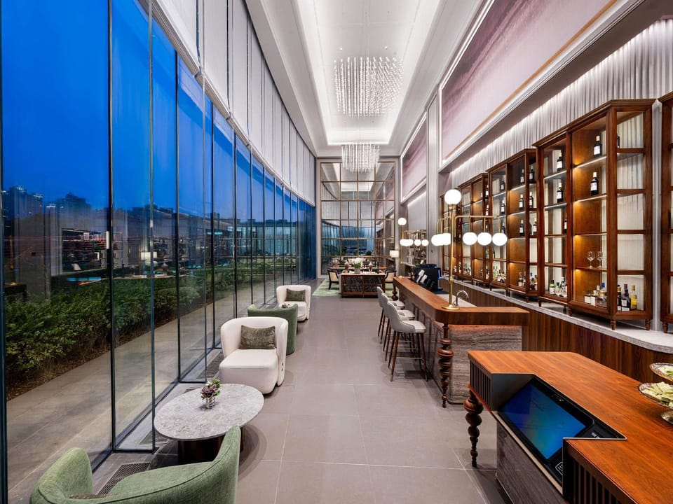 Mercure Shanghai Lujiazui Binjiang Center Hotel in Shanghai