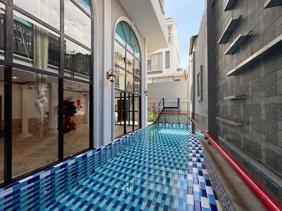 Swimming pool