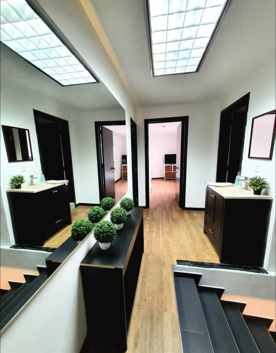 Hostal Top Location ideal para viajeros Polanco Hostel in Mexico City