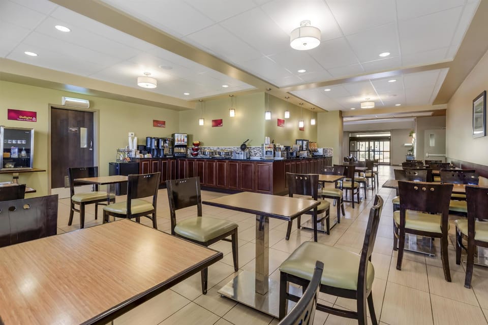 Best Western Plus Moose Jaw Hotel in Moose Jaw