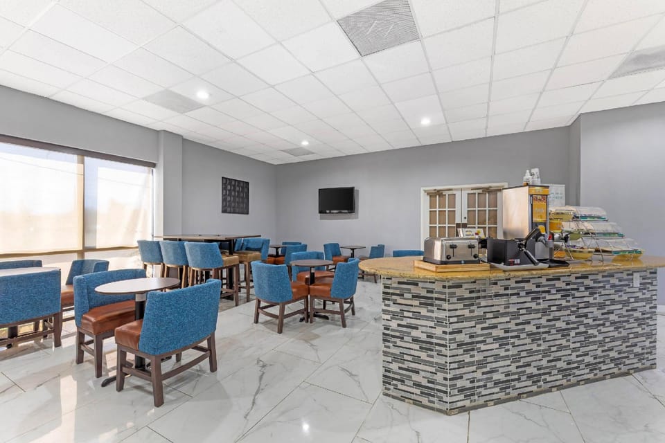 Quality Inn Columbus, MS Hotel in Columbus