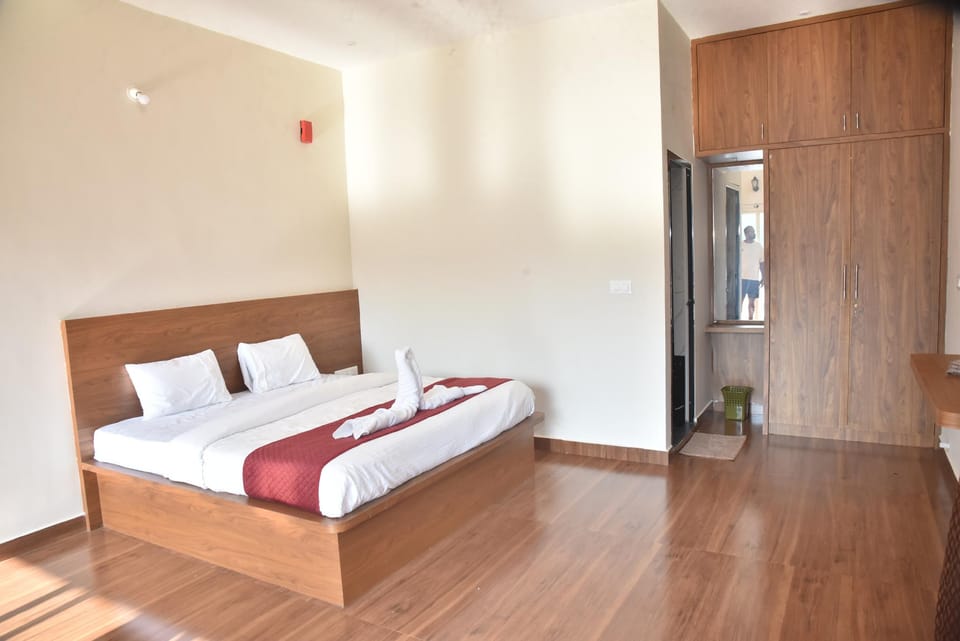 Dewdrop Inn Bed and Breakfast in Madikeri