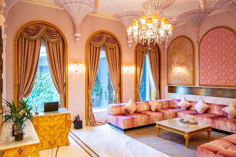 The 13 Palace  Hotel in Guangdong