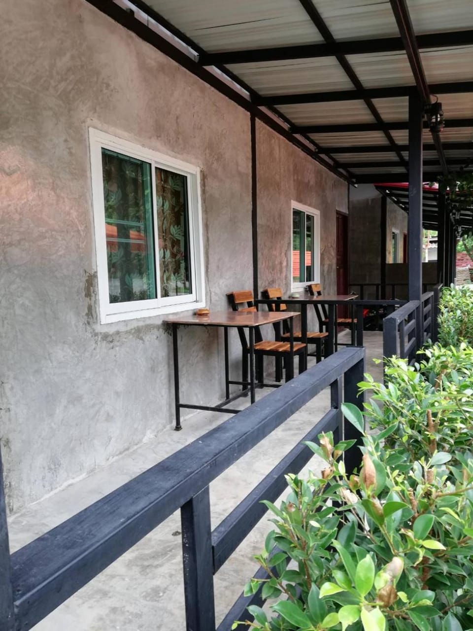 Banrimkhao pakchong Hotel in Laos
