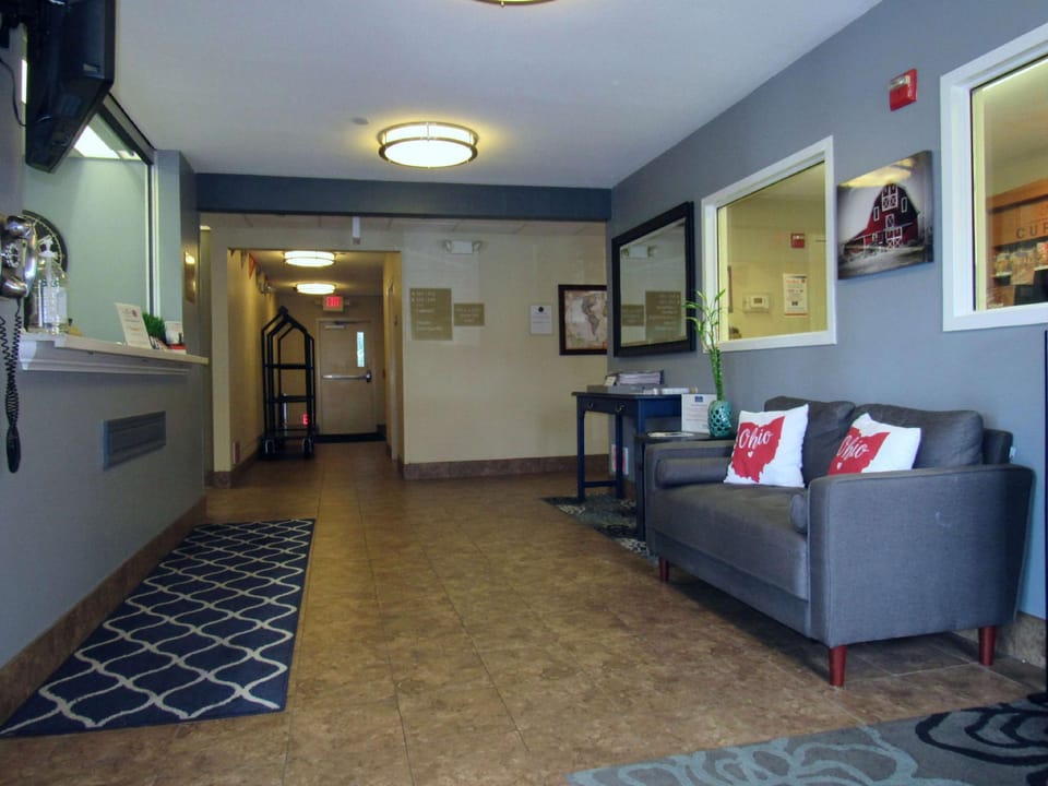 Sonesta Simply Suites Columbus Airport Gahanna Hotel in Gahanna