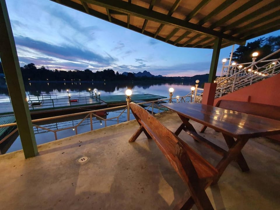 GOLDEN DRAGON RESORT KANCHANABURI Resort in Thailand