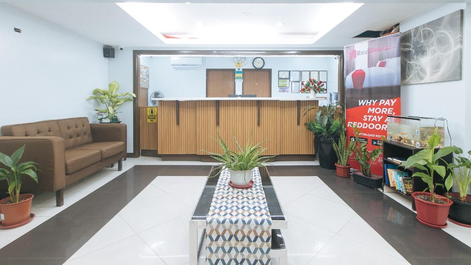 RedDoorz @ BP International Powerhouse Inc near SM Manila Hotel in Manila City