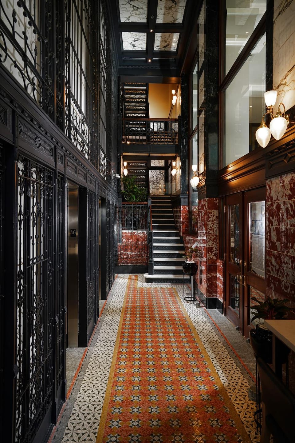 Staypineapple, An Iconic Hotel, The Loop Hotel in Chicago