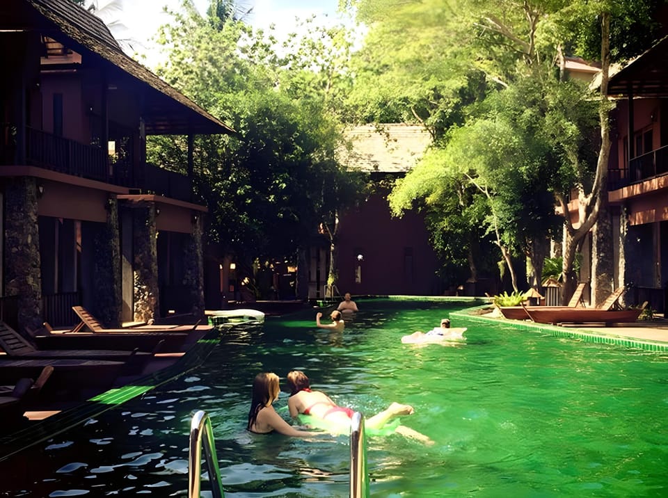 Swimming pool