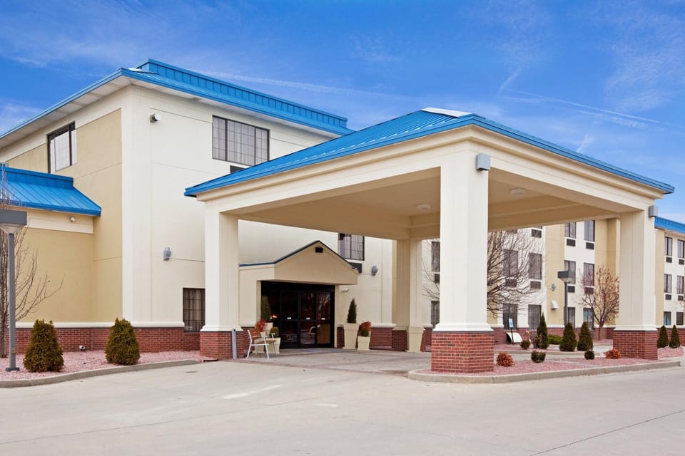 Holiday Inn Express Washington Hotel By IHG Hotel in Indiana