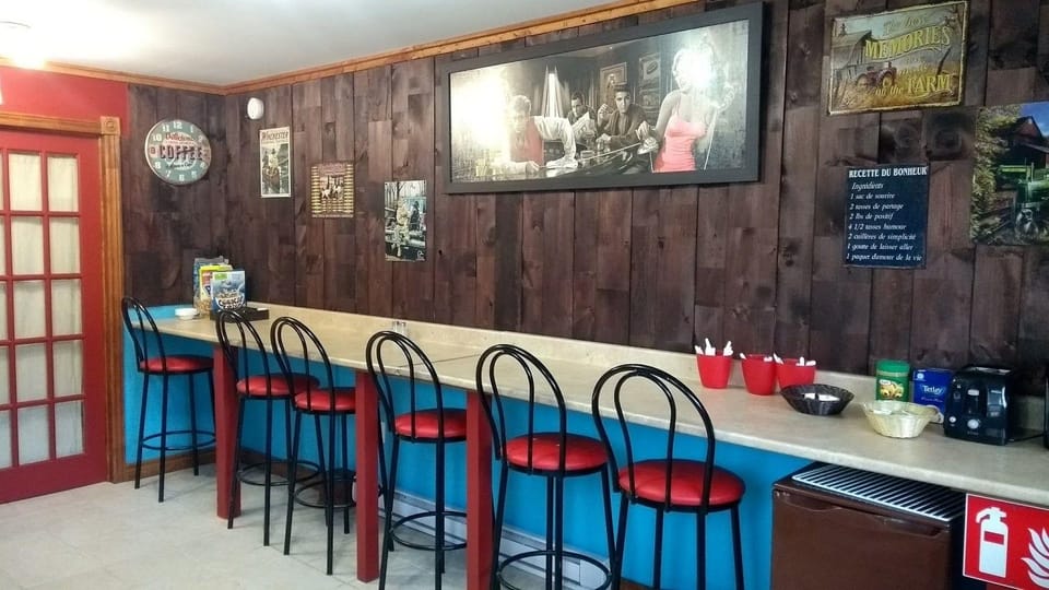 Motel Le Saint Alex Hotel in Saint-Alexis-des-Monts