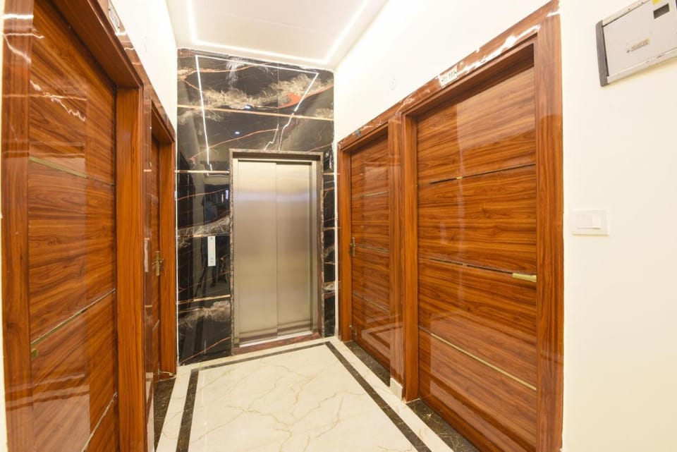 24xLiving Hotel in Gurugram