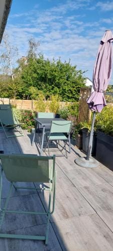 CHAMBRE AVEC SUITE DE 26 M2 Hotel in Saint-Pair-sur-Mer