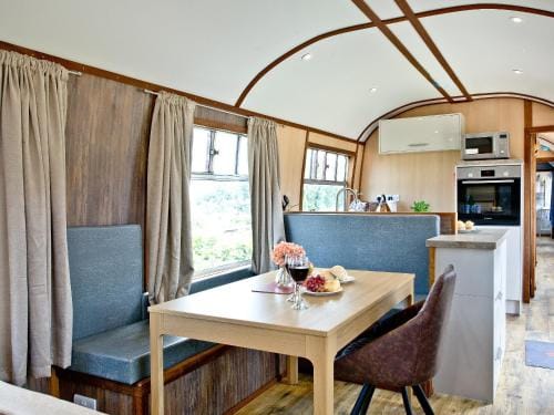 Brunel Boutique Railway Carriage 4 Lodge in Teignbridge