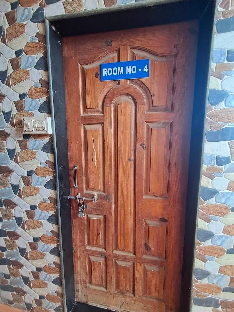 Super lodging  Bed and Breakfast in Maharashtra
