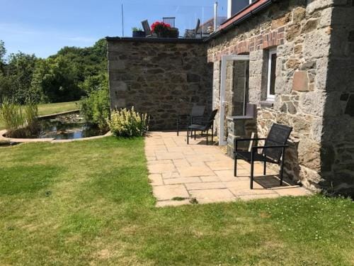 Coed y Berclas guest room, wonderful view Hotel in Wales