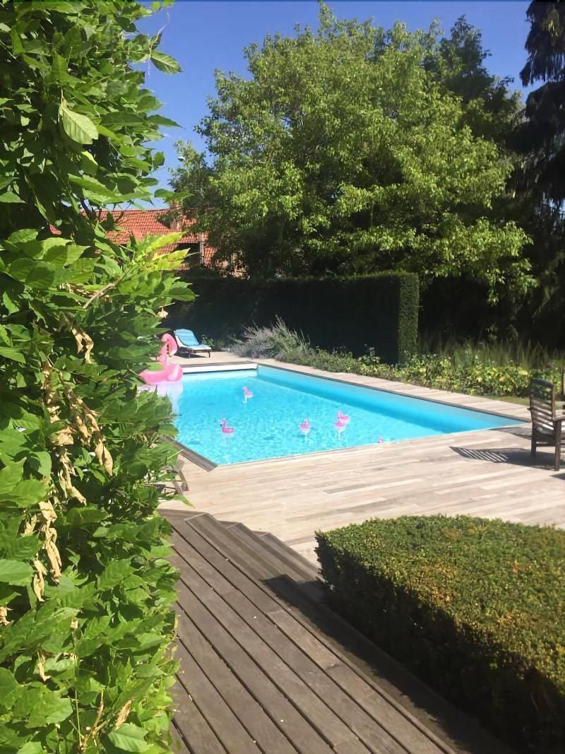 Chambre a proximite Villa Cavrois Hotel in Villeneuve-d'Ascq