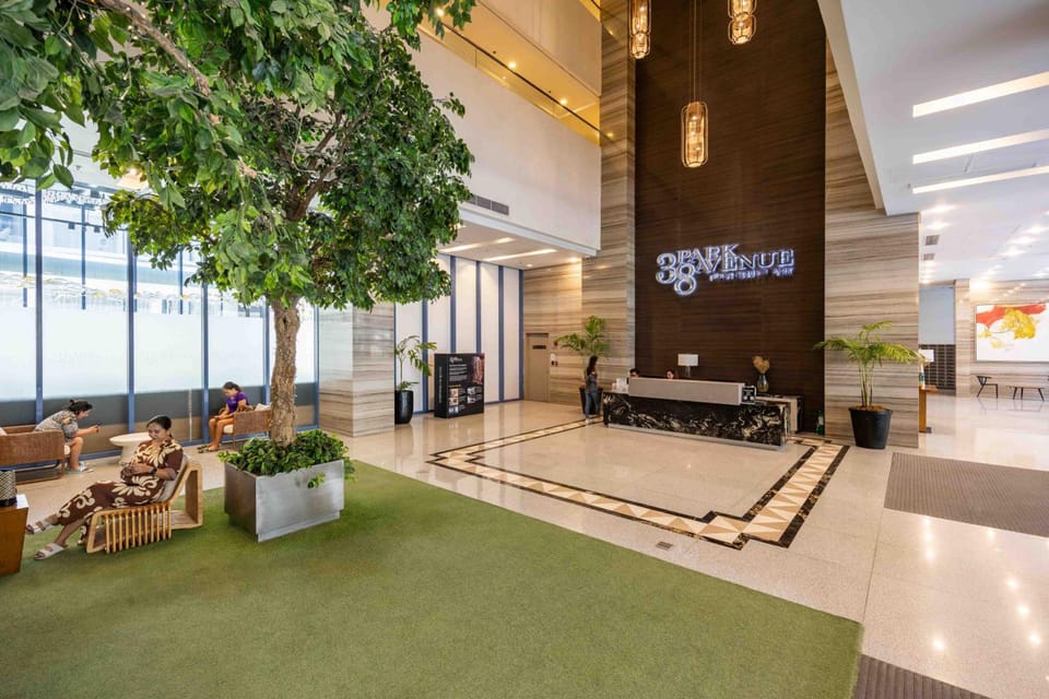 38th Park Ave Cebu IT Park | Pool + Gym  Hotel in Lapu-Lapu City