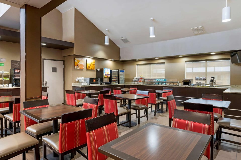 Comfort Suites Columbus Expo Center Hotel in Ohio