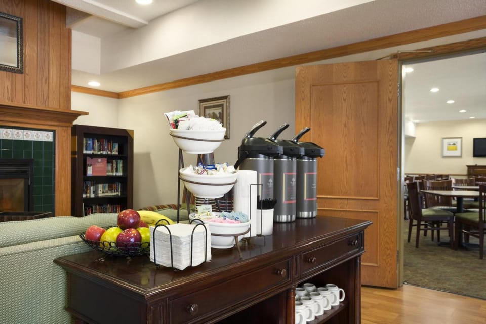 Country Inn & Suites by Radisson, Columbus Airport, OH Hotel in Northeast Columbus