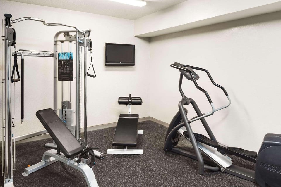 Country Inn & Suites by Radisson, Columbus Airport, OH Hotel in Northeast Columbus