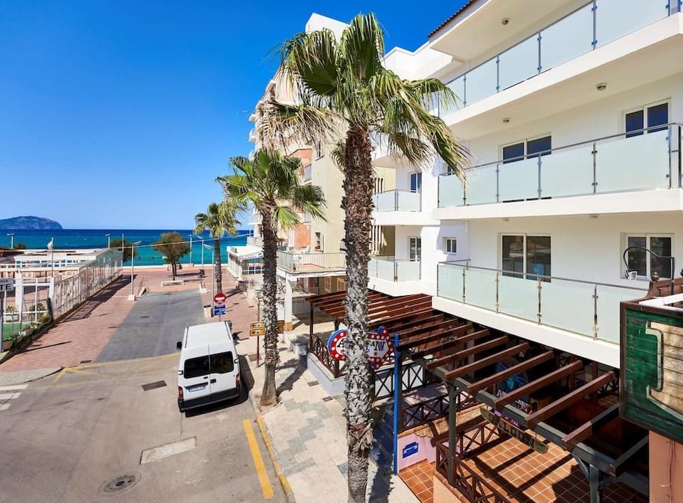 Charlys Hotel in Can Picafort
