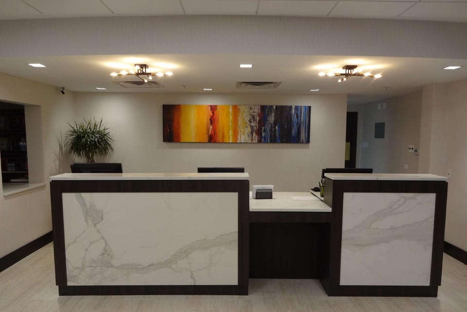 Wyndham Hotel Chicago O'Hare Hotel in Des Plaines