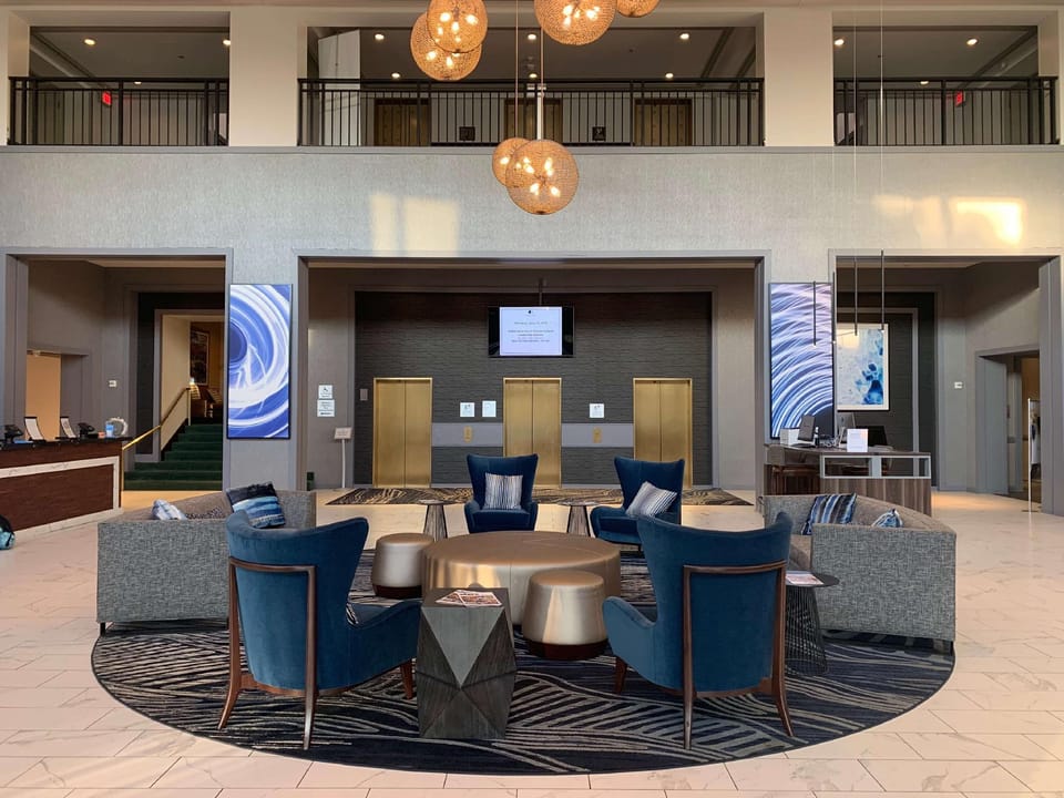 DoubleTree Suites by Hilton & Conference Center Chicago - Downers Grove Hotel in Lombard