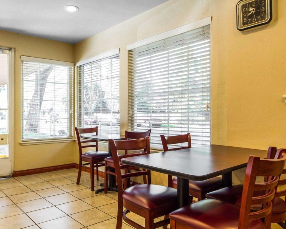 Econo Lodge Sacramento Convention Center Hotel in Sacramento