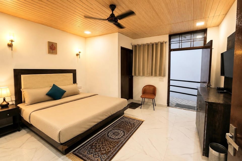 Hill view A2 Casa Cloud Hotel in Uttarakhand