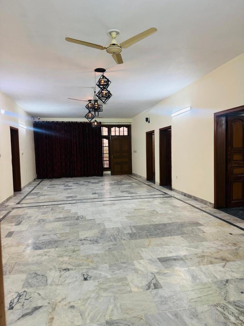 Hotel living spot Hotel in Lahore
