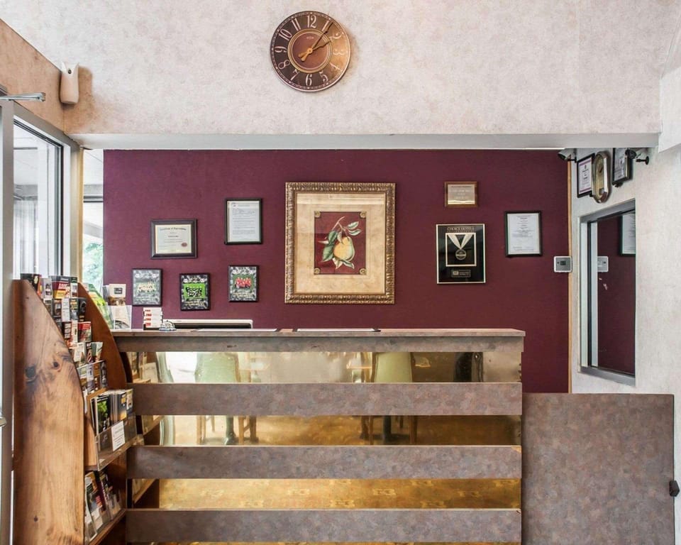 Econo Lodge Elmira-Corning Hotel in New York