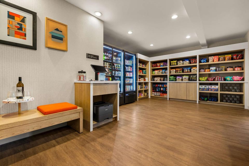 Sonesta Simply Suites Irvine East Foothill Hotel in Lake Forest