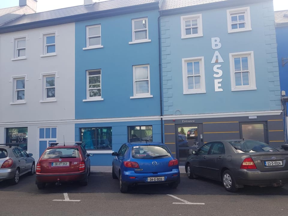 Base Dingle Hotel in Dingle