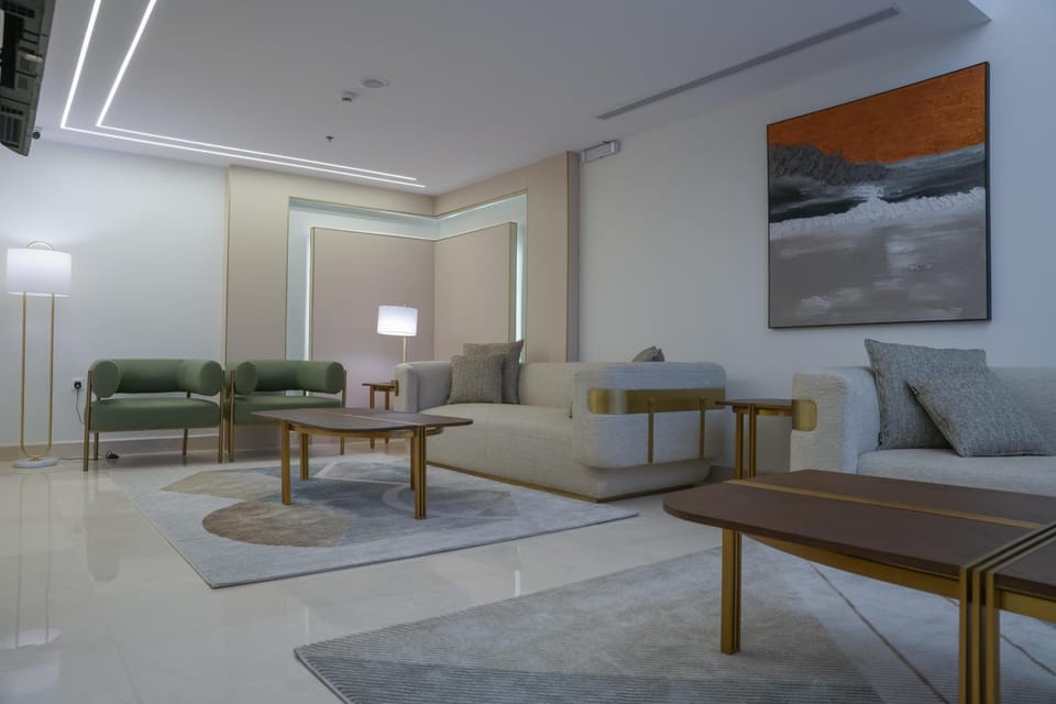 Shared lounge/TV area