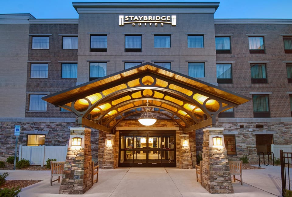 Staybridge Suites Sterling Heights - Detroit by IHG Hotel in Sterling Heights