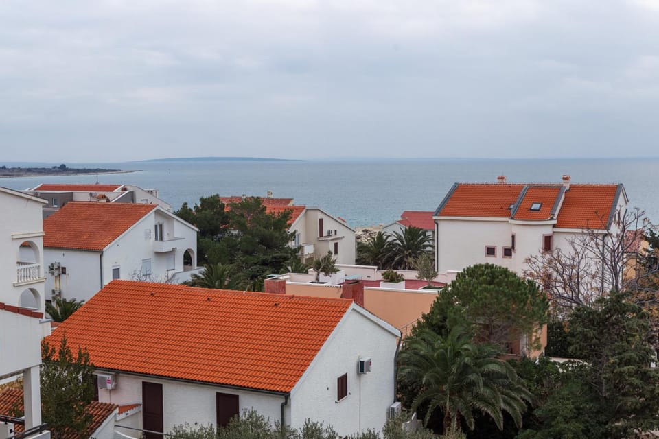 Maru Apartments Hotel in Novalja