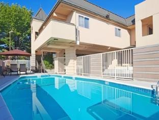 Hotel Strata Hotel in Los Altos