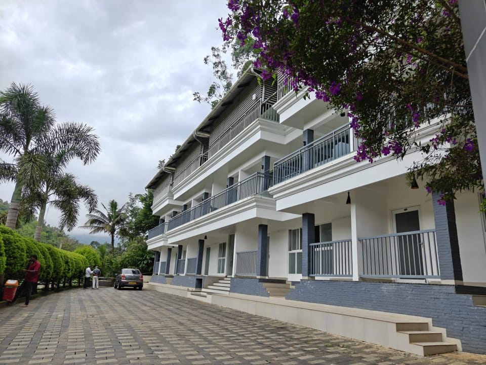 Grace Grand Resort, Munnar Hotel in Kerala