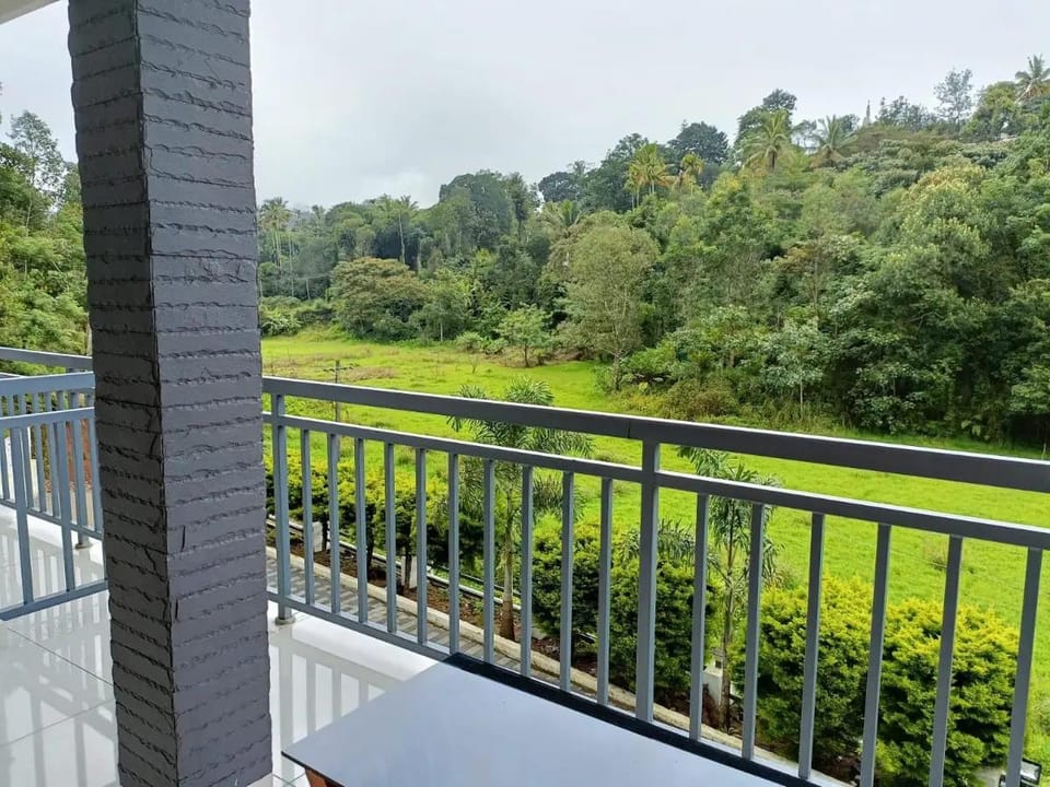 Grace Grand Resort, Munnar Hotel in Kerala