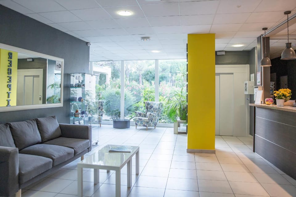 Comfort Aparthotel Frejus La Tour de Mare Hotel in Fréjus