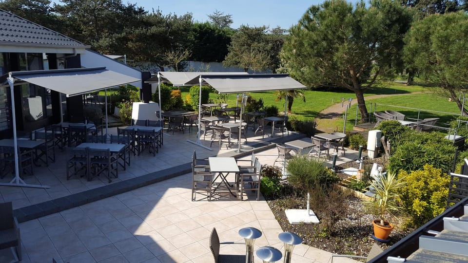 Logis Hotel Restaurant Le Jardin Delice Hotel in Centre-Val de Loire