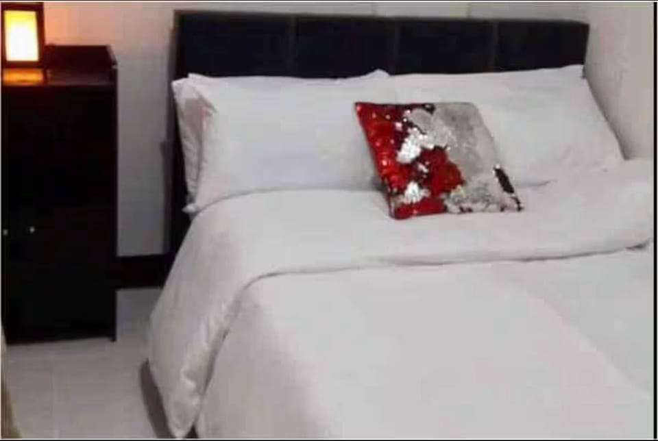 Budget bedroom  Bed and Breakfast in Region of Manila