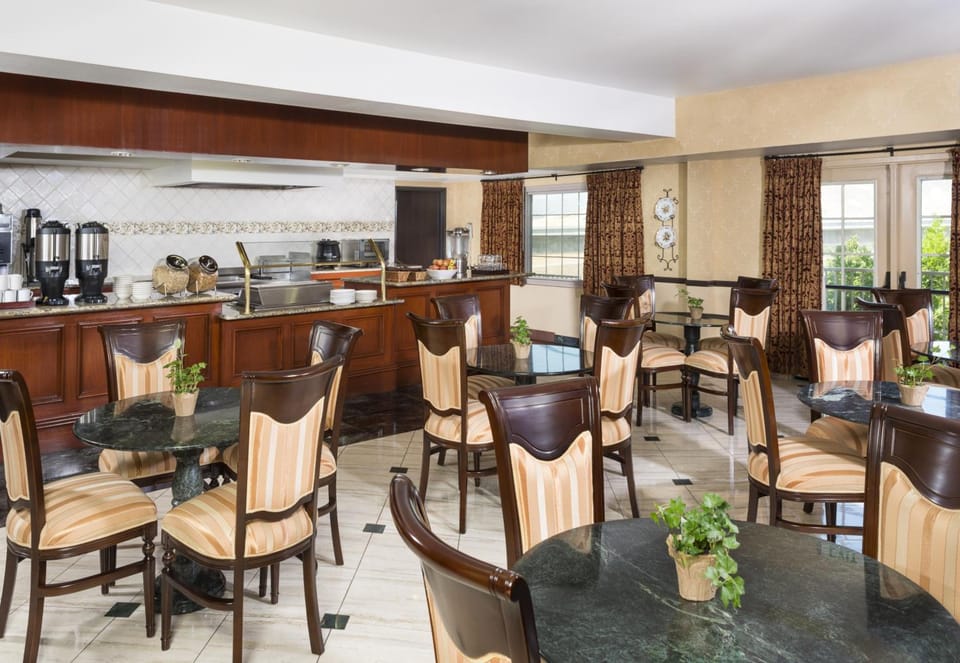 Ayres Suites Ontario at the Mills Mall - Rancho Cucamonga Hotel in Ontario