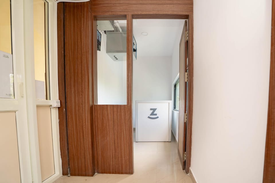 Z Express Aikin Hotel in Bengaluru