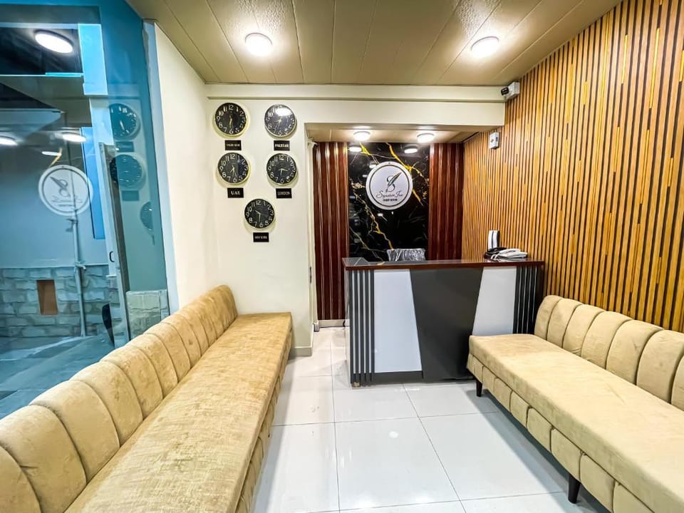 Signature Inn Guest House Hotel in Karachi